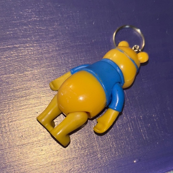 Interesting Y2K Winnie the Pooh keychain - Picture 4 of 5